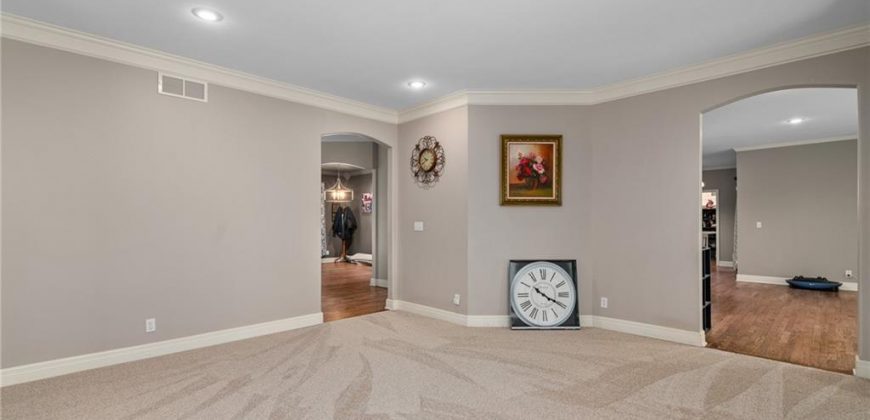Homes for Sale in Kansas City, MO 64154 | 6715 NW 102nd Terrace