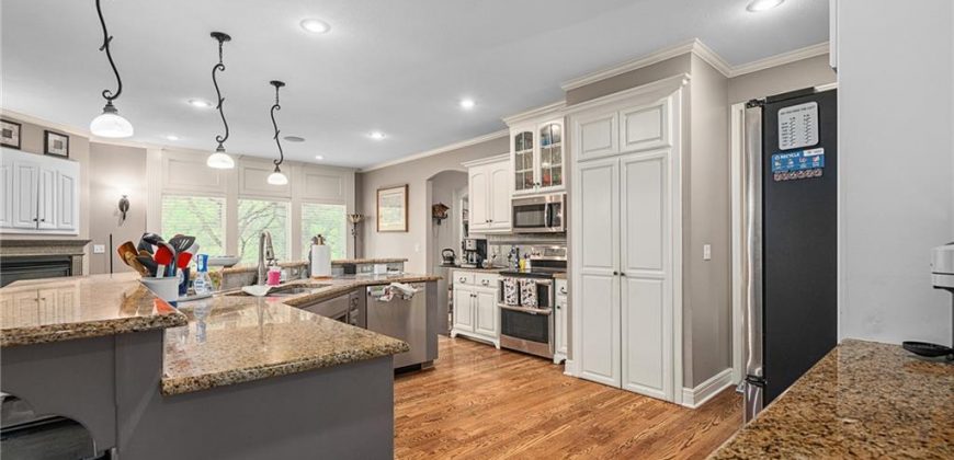 Homes for Sale in Kansas City, MO 64154 | 6715 NW 102nd Terrace