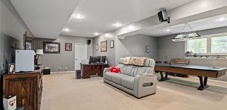 Homes for Sale in Kansas City, MO 64154 | 6715 NW 102nd Terrace