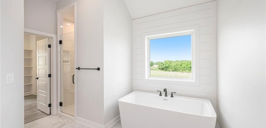 Homes for Sale in Platte City, MO 64079 | 10075 NW Hillsboro Road