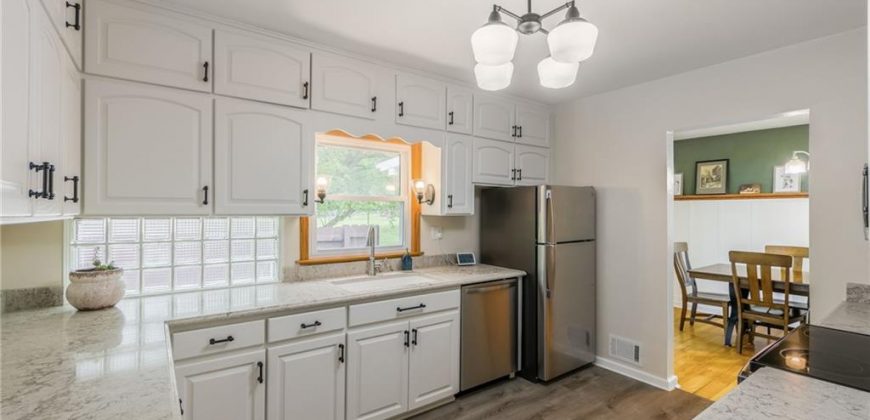 Homes for Sale in Kansas City, MO 64151 | 6006 NW Valley Road