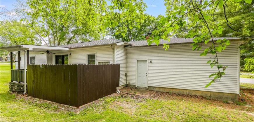 Homes for Sale in Kansas City, MO 64151 | 6006 NW Valley Road