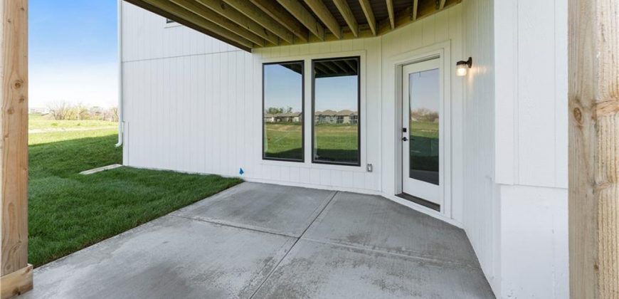 Homes for Sale in Kansas City, MO 64155 | 1516 NW 106th Street