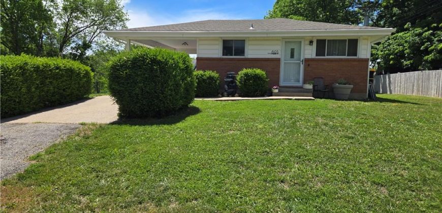 Homes for Sale in Smithville, MO 64089 | 605 E Summit Street