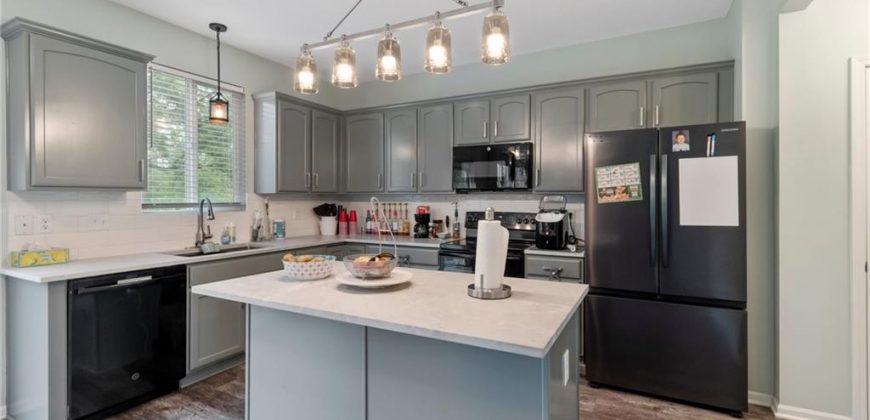 Homes for Sale in Kansas City, MO 64119 | 7912 N Poplar Court