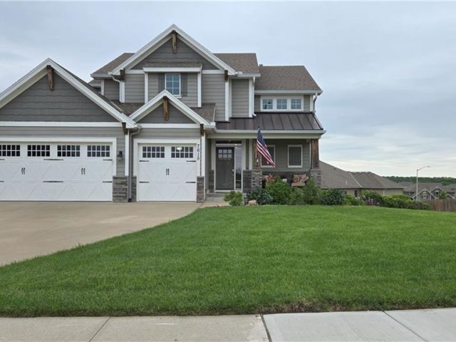 Homes for Sale in Kansas City, MO 64151 | 7615 N Merrimac Avenue