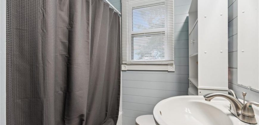 Homes for Sale in Kansas City, MO 64117 | 3948 N Kensington Avenue