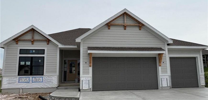 Homes for Sale in Kearney, MO 64060 | 13616  Clover Court