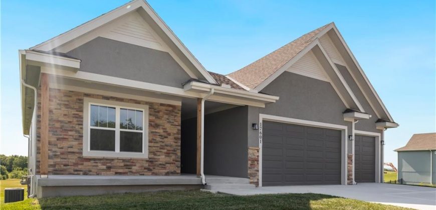 Homes for Sale in Smithville, MO 64089 | 17509  Greyhawke Ridge