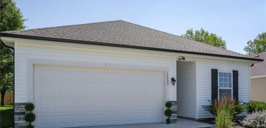 Homes for Sale in Kansas City, MO 64163 | 12233 N Pomona Avenue