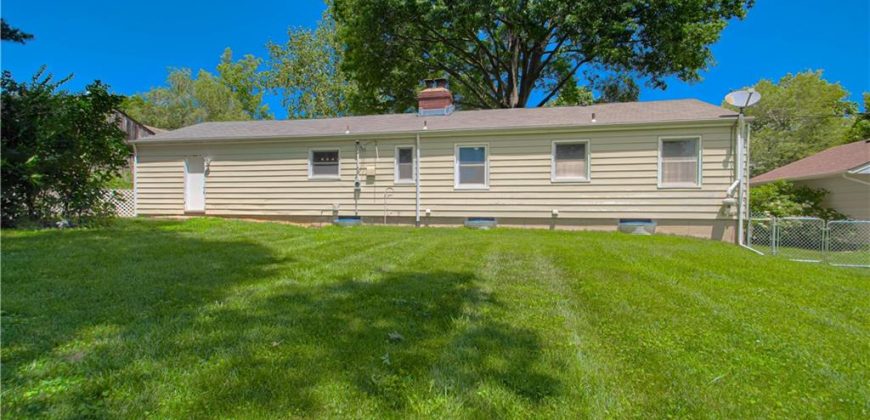 Homes for Sale in Gladstone, MO 64118 | 1205 NE 64th Terrace