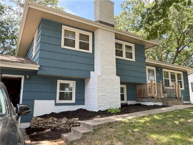 Homes for Sale in Liberty, MO 64068 | 414  Monterey Avenue