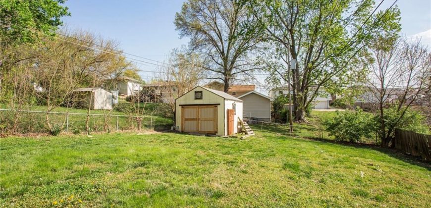 Homes for Sale in Kansas City, MO 64118 | 1221 NW 66TH Terrace