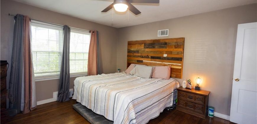 Homes for Sale in Kansas City, MO 64119 | 2922 NE 56th Street