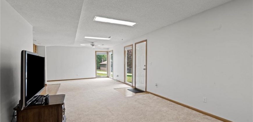 Homes for Sale in Kansas City, MO 64118 | 1204 NW 70th Street