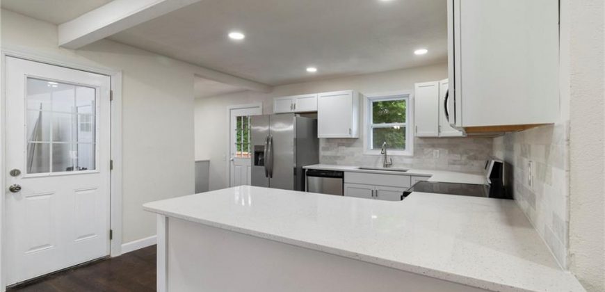 Homes for Sale in Kansas City, MO 64119 | 6201 N Topping Avenue