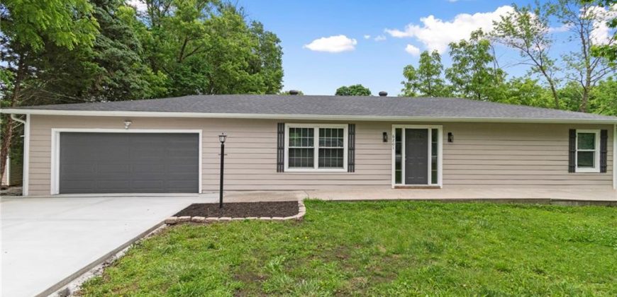 Homes for Sale in Kansas City, MO 64119 | 6201 N Topping Avenue