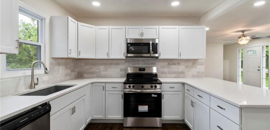 Homes for Sale in Kansas City, MO 64119 | 6201 N Topping Avenue