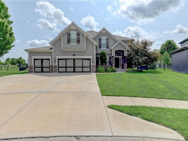 Homes for Sale in Platte City, MO 64079 | 12825 N Bellflower Court