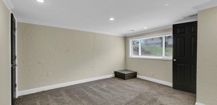 Homes for Sale in Kansas City, MO 64118 | 1212 NW 67th Street