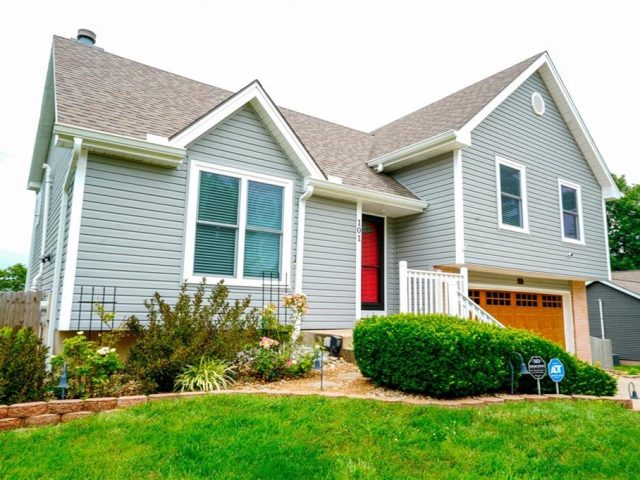Homes for Sale in Smithville, MO 64089 | 101  Shasta Daisy Drive