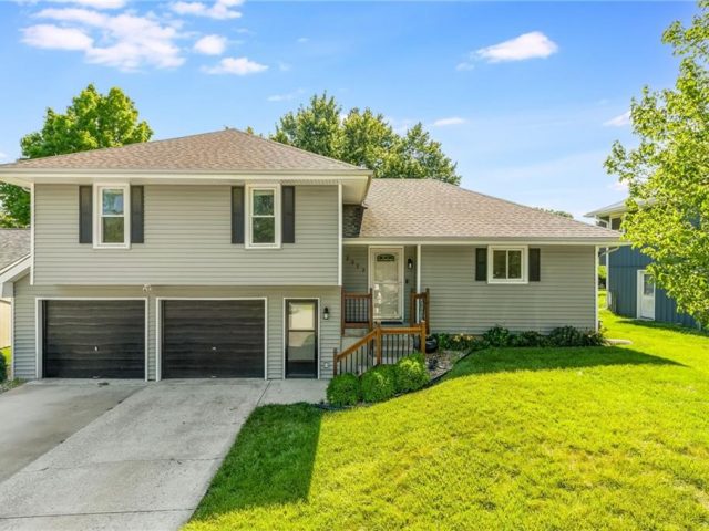 Homes for Sale in Liberty, MO 64068 | 2010  Camille Court
