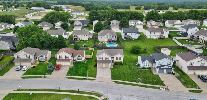 Homes for Sale in Kansas City, MO 64153 | 8512 N Arcola Avenue