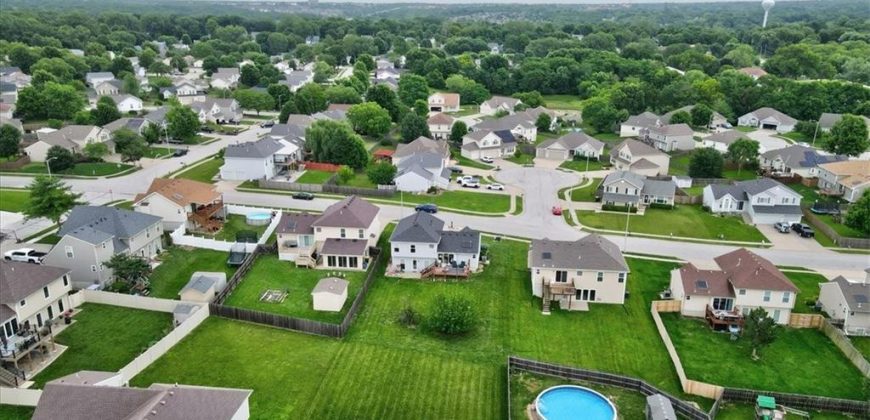 Homes for Sale in Kansas City, MO 64153 | 8512 N Arcola Avenue