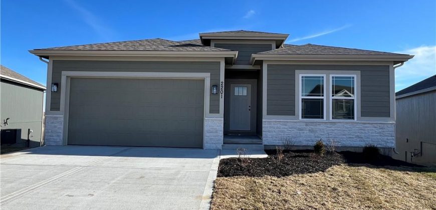 Homes for Sale in Kansas City, MO 64154 | 2201 NW 94th Street