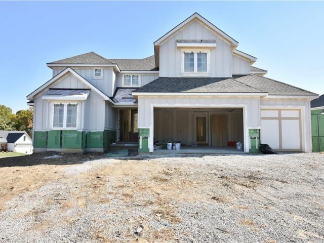 Homes for Sale in Kansas City, MO 64151 | 6216 NW 59th Terrace