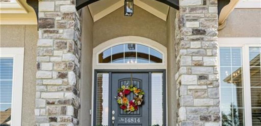 Homes for Sale in Parkville, MO 64152 | 14814  Thousand Oaks Place