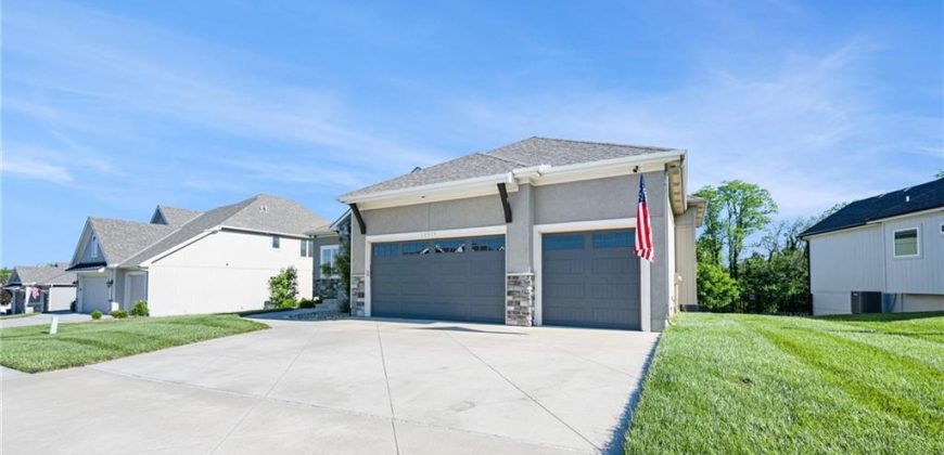 Homes for Sale in Parkville, MO 64152 | 14814  Thousand Oaks Place