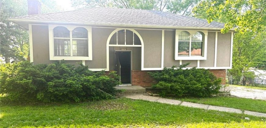 Homes for Sale in Kansas City, MO 64155 | 10636 N Grand Avenue