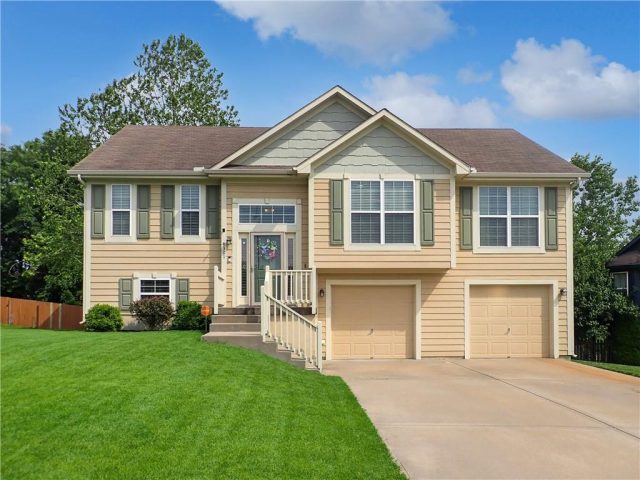 Homes for Sale in Kansas City, MO 64156 | 4301 NE 84th Terrace