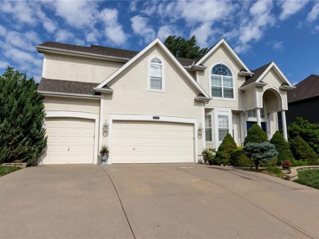 Homes for Sale in Kansas City, MO 64157 | 8620 N Eastern Avenue