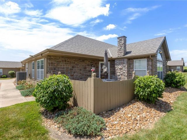 Homes for Sale in Gladstone, MO 64118 | 674 NE 65th Terrace