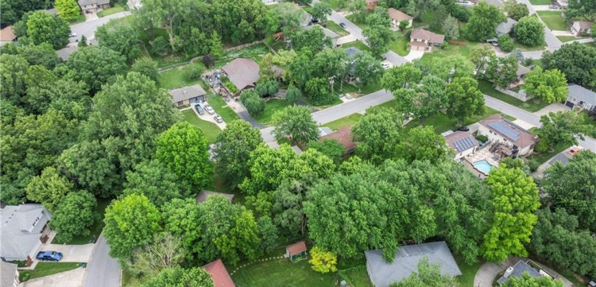 Homes for Sale in Parkville, MO 64152 | 10003 NW 71ST Street