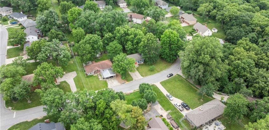 Homes for Sale in Parkville, MO 64152 | 10003 NW 71ST Street