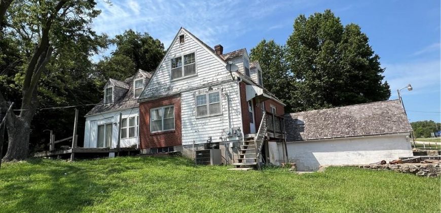 Homes for Sale in Kansas City, MO 64118 | 901 NW 79th Street