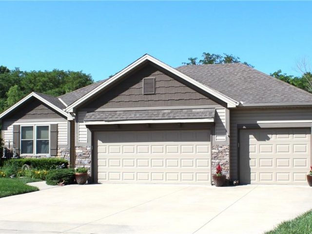 Homes for Sale in Smithville, MO 64089 | 607  Tomahawk Court