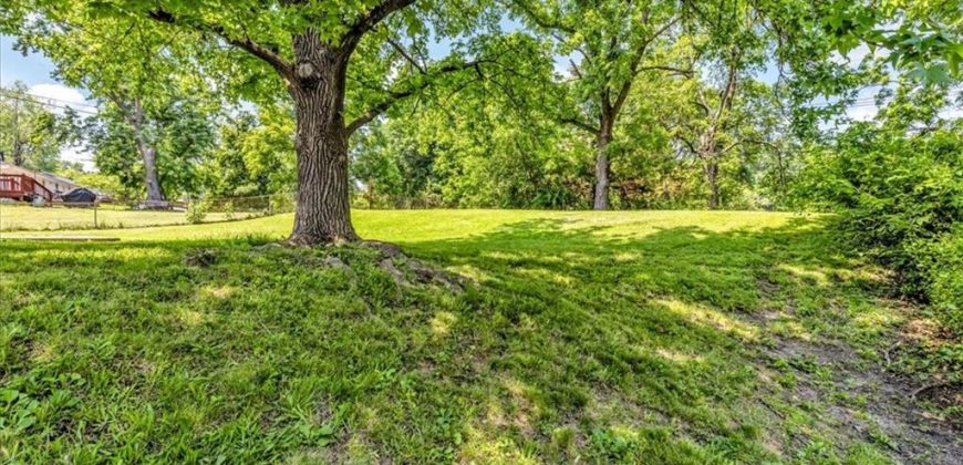 Homes for Sale in Gladstone, MO 64118 | 6000 N TRACY Avenue
