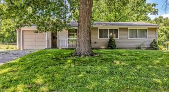 Homes for Sale in Gladstone, MO 64118 | 6000 N TRACY Avenue