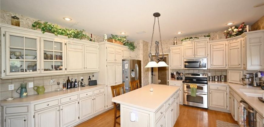 Homes for Sale in Kansas City, MO 64154 | 5619 NW 108TH Terrace