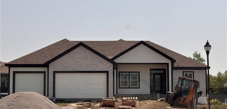 Homes for Sale in Kearney, MO 64060 | 2211  Prairie Creek Drive