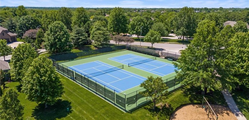 Homes for Sale in Kansas City, MO 64155 | 10233 N Prospect Avenue