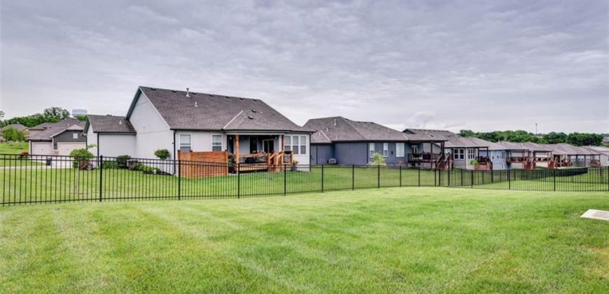 Homes for Sale in Parkville, MO 64152 | 7495 NW Douglas Court