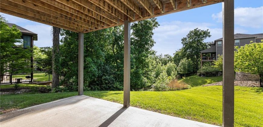 Homes for Sale in Parkville, MO 64152 | 6401 N Whitetail Way