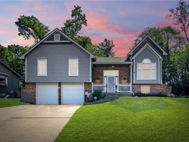 Homes for Sale in Kansas City, MO 64152 | 10141 NW 57th Street