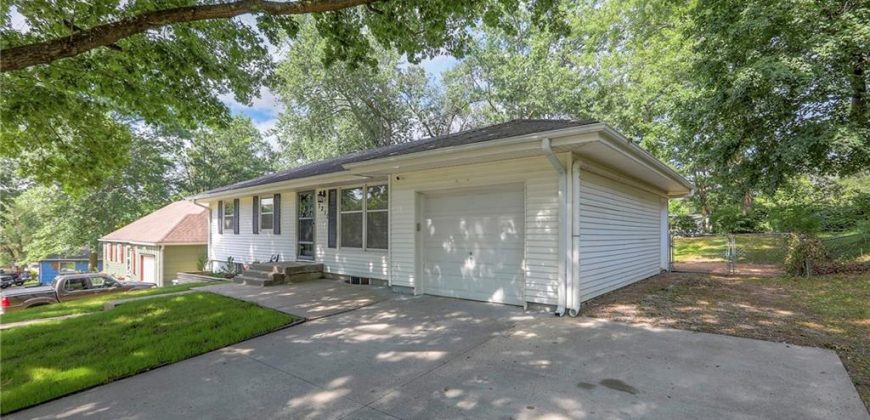 Homes for Sale in Kansas City, MO 64152 | 7210 NW Winter Avenue