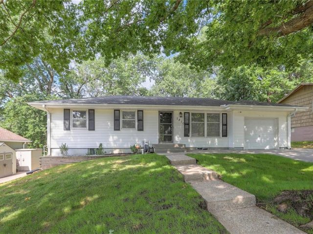 Homes for Sale in Kansas City, MO 64152 | 7210 NW Winter Avenue
